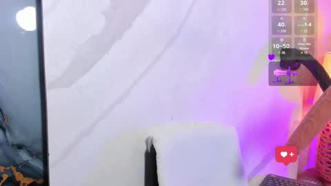   online show from 10/09/25, 04:43