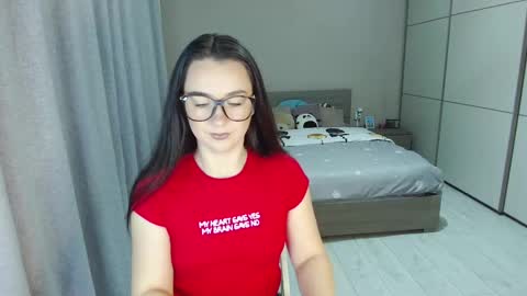 twitter    Annemarye 23 online show from 03/05/25, 04:45