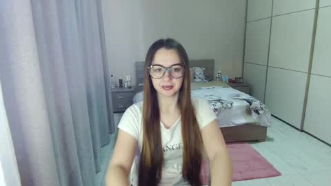 twitter    Annemarye 23 online show from 02/01/26, 08:13