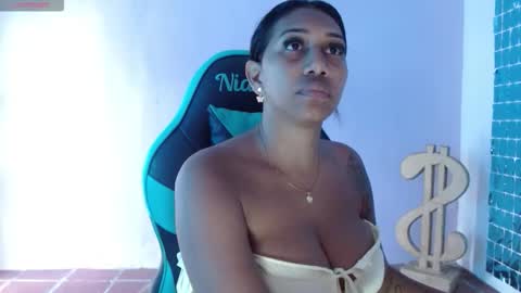 Snapshot of kristel_lee chatting on 10/23/25, 02:16 kristel_lee online show from 10/23/25, 02:16