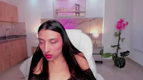 Kristine 33 online show from 09/25/25, 09:40