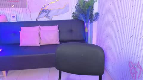 kristen_tay online show from 04/20/26, 03:09