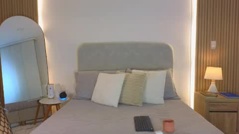 Kris online show from 04/24/26, 02:19