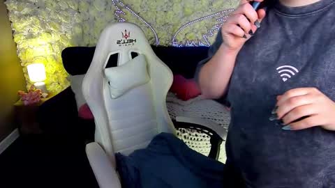 kristifoxy online show from 03/16/26, 06:17