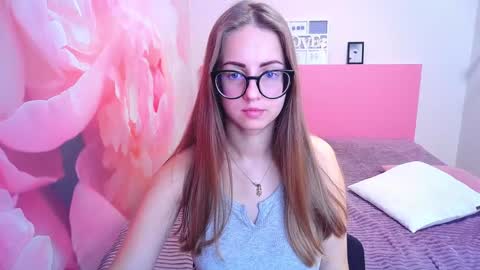 Kristina Adel online show from 12/30/24, 08:10