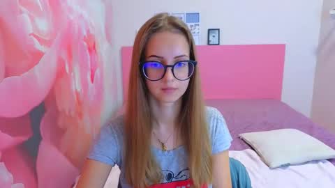 Kristina Adel online show from 11/07/25, 08:14