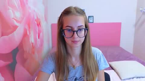 Kristina Adel online show from 11/13/25, 08:13