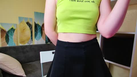 Snapshot of kristina_sosexy chatting on 02/05/25, 04:48 Christina online show from 02/05/25, 04:48