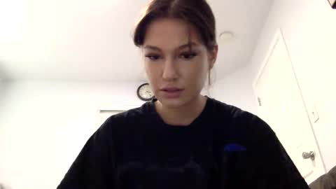 Snapshot of kristinafae chatting on 10/23/25, 10:19 kristinafae online show from 10/23/25, 10:19