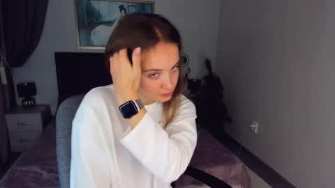 Snapshot of kristinalevis chatting on 01/12/25, 07:42 Kristina online show from 01/12/25, 07:42