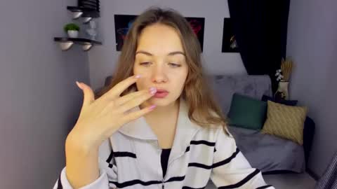Snapshot of kristinalevis chatting on 01/24/25, 04:28 Kristina online show from 01/24/25, 04:28