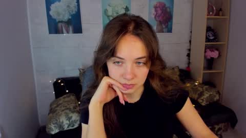 Snapshot of kristinalevis chatting on 01/27/25, 11:32 Kristina online show from 01/27/25, 11:32