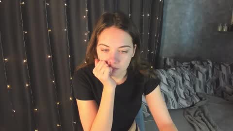 Snapshot of kristinalevis chatting on 02/23/25, 10:49 Kristina online show from 02/23/25, 10:49