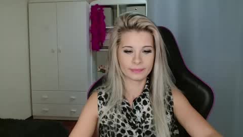 KristineAmore online show from 10/24/25, 06:26