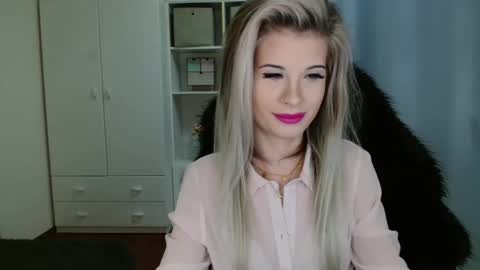 KristineAmore online show from 11/07/25, 08:03