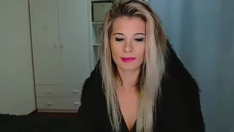 KristineAmore online show from 11/14/25, 04:17