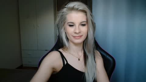 KristineAmore online show from 05/25/26, 06:25