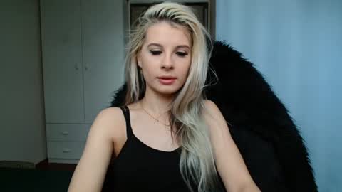 KristineAmore online show from 07/01/26, 06:26
