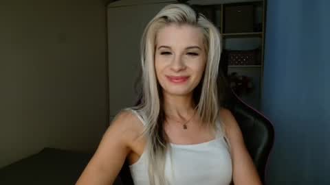 KristineAmore online show from 07/25/26, 06:27