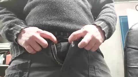 Snapshot of kristof1994 chatting on 02/24/25, 10:04 kristof1994 online show from 02/24/25, 10:04