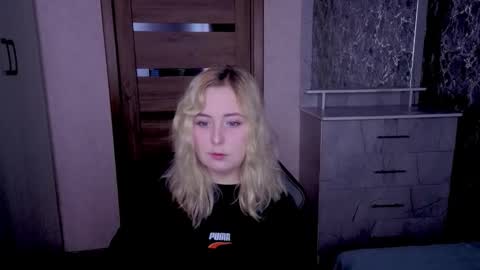 Snapshot of kristy_fran chatting on 05/19/26, 09:21 Kristy online show from 05/19/26, 09:21