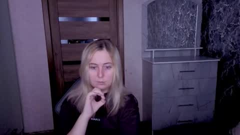 Snapshot of kristy_fran chatting on 05/25/26, 01:44 Kristy online show from 05/25/26, 01:44