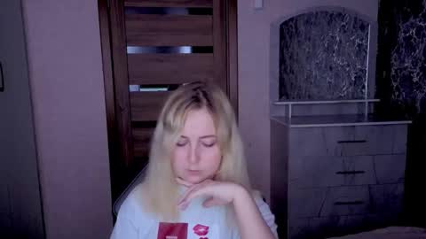 Snapshot of kristy_fran chatting on 05/29/26, 12:19 Kristy online show from 05/29/26, 12:19