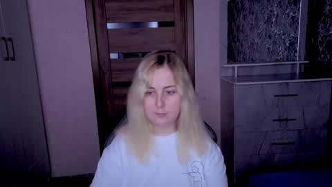 Snapshot of kristy_fran chatting on 05/30/26, 07:11 Kristy online show from 05/30/26, 07:11