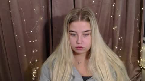 Snapshot of kristyflowers chatting on 12/06/24, 06:37 KristyFlowers online show from 12/06/24, 06:37