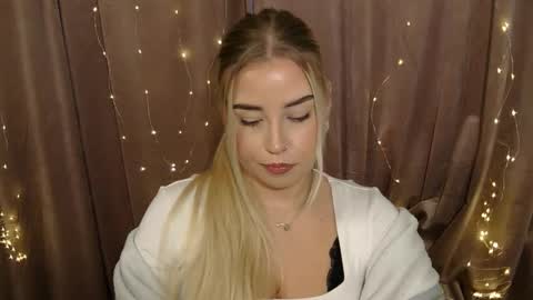 Snapshot of kristyflowers chatting on 12/10/24, 10:17 KristyFlowers online show from 12/10/24, 10:17