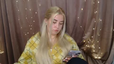 Snapshot of kristyflowers chatting on 12/20/24, 10:16 KristyFlowers online show from 12/20/24, 10:16