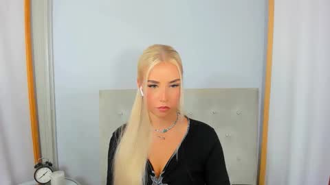 Snapshot of kristyflowers chatting on 09/18/25, 02:19 KristyFlowers online show from 09/18/25, 02:19
