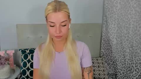 KristyFlowers online show from 04/23/26, 02:41