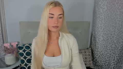 Snapshot of kristyflowers chatting on 05/05/26, 03:20 KristyFlowers online show from 05/05/26, 03:20