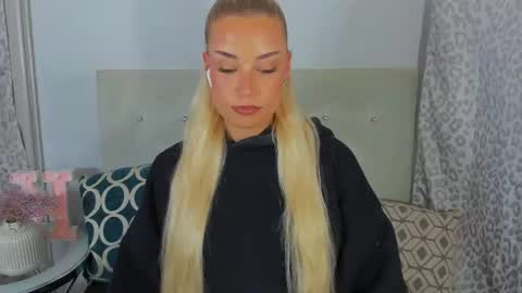 KristyFlowers online show from 06/14/26, 07:05