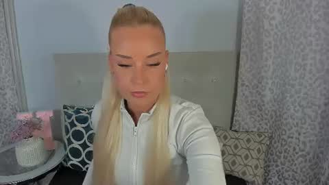 KristyFlowers online show from 07/23/26, 03:43