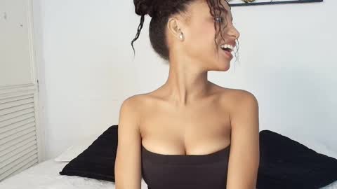 Cristina online show from 10/15/25, 08:31