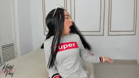 Cristina online show from 11/14/25, 07:34