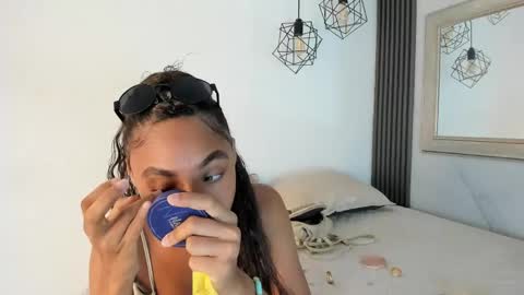 Cristina online show from 04/22/26, 09:05