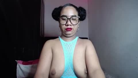 Snapshot of kristynsmith20 chatting on 09/11/25, 03:17 kristynsmith20 online show from 09/11/25, 03:17