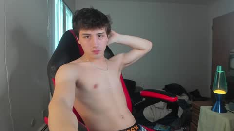 Snapshot of kroddy1985 chatting on 01/28/25, 10:01 Brayden Thompson online show from 01/28/25, 10:01