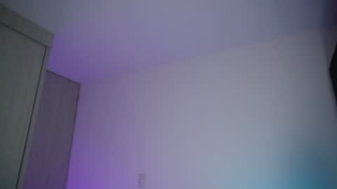 Snapshot of krops_ chatting on 06/19/26, 06:18 KROPS online show from 06/19/26, 06:18