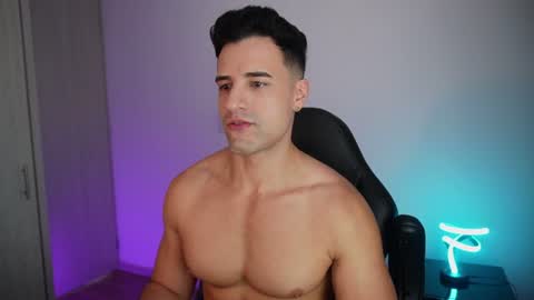 Snapshot of krops_ chatting on 06/25/26, 04:44 KROPS online show from 06/25/26, 04:44