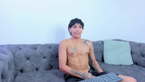 Kroy Wave  Muscle Tattoos Latino online show from 05/14/26, 10:27
