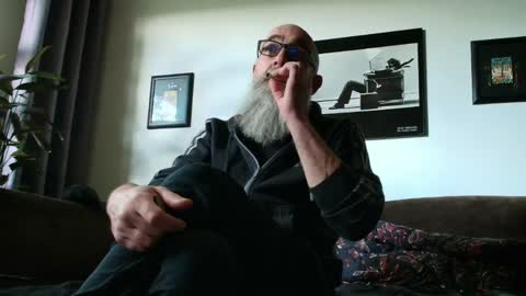 krummersaebel online show from 04/16/26, 04:08