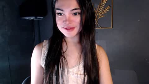 Snapshot of krystal_angel chatting on 12/16/24, 06:16 krystal_angel online show from 12/16/24, 06:16