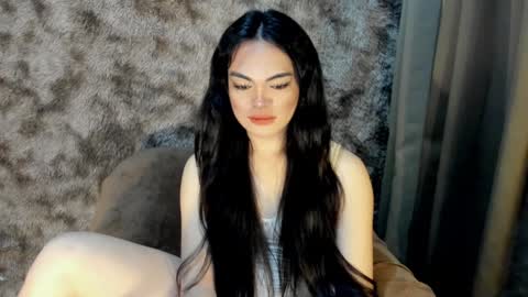 Snapshot of krystal_angel chatting on 02/07/25, 04:16 krystal_angel online show from 02/07/25, 04:16
