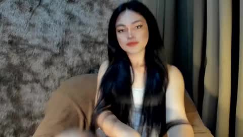 Snapshot of krystal_angel chatting on 02/17/25, 11:53 krystal_angel online show from 02/17/25, 11:53