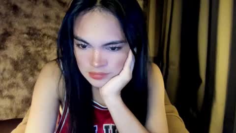Snapshot of krystal_angel chatting on 03/04/25, 02:06 krystal_angel online show from 03/04/25, 02:06