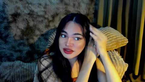 Snapshot of krystal_angel chatting on 03/10/26, 04:06 krystal_angel online show from 03/10/26, 04:06
